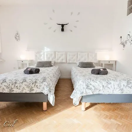 Le Sixieme Ciel Apartment *