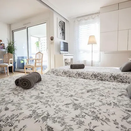 Le Sixieme Ciel Apartment *